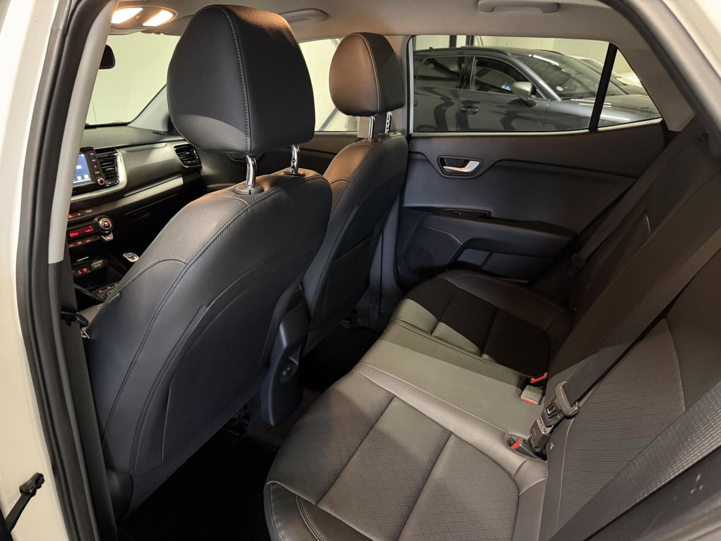 Kia Stonic 1.0 T-GDi ExecutiveLine Camera Trekhaak Carplay