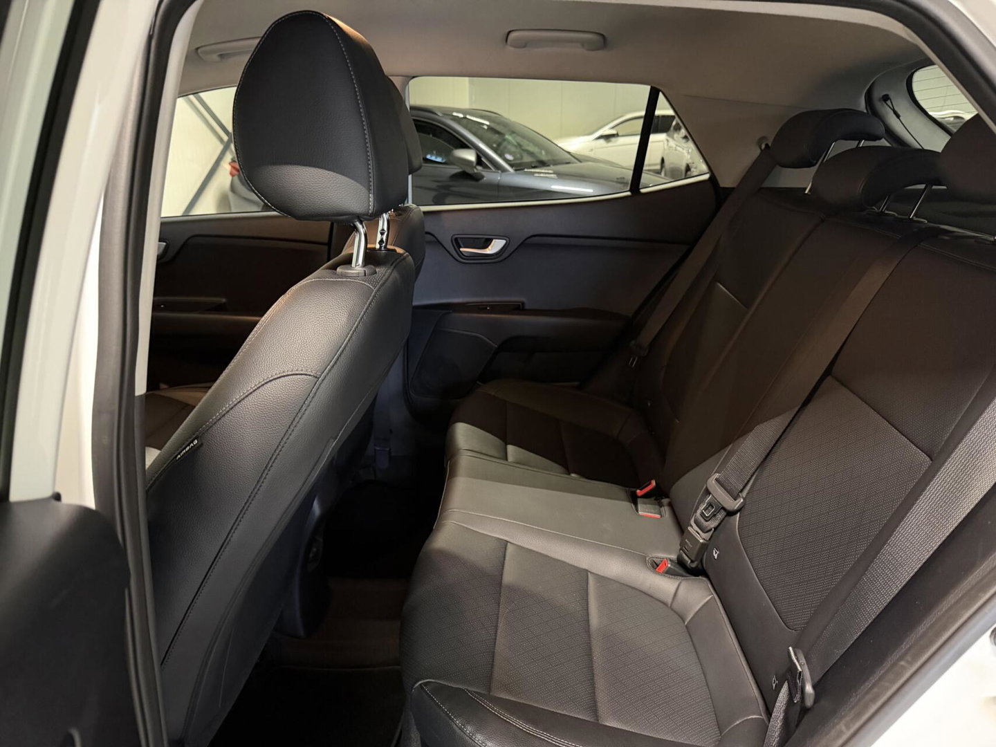 Kia Stonic 1.0 T-GDi ExecutiveLine Camera Trekhaak Carplay