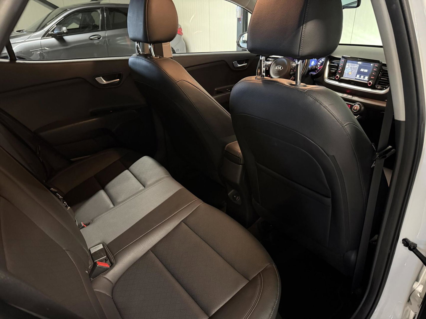 Kia Stonic 1.0 T-GDi ExecutiveLine Camera Trekhaak Carplay