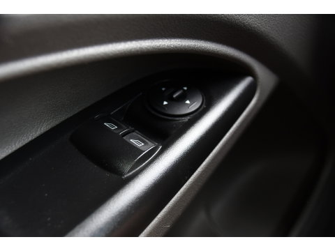 Ford Transit Connect 1.5 EcoBlue L2 Edition Camera, Cruise, Carplay, 100pk, Automaat, Sensoren, Trekhaak, Airco, Multimedia, Navi, Uniek!
