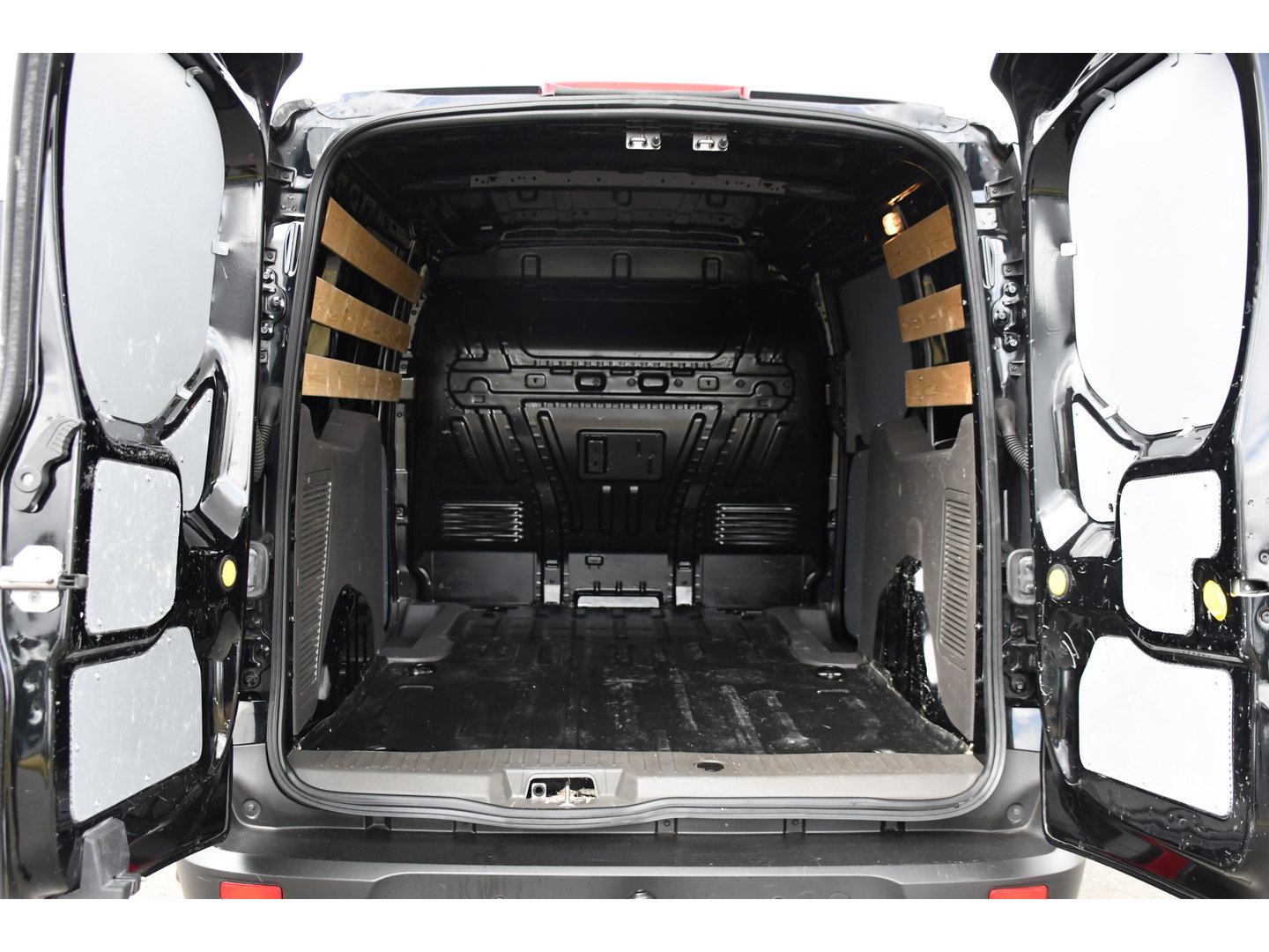 Ford Transit Connect 1.5 EcoBlue L2 Edition Camera, Cruise, Carplay, 100pk, Automaat, Sensoren, Trekhaak, Airco, Multimedia, Navi, Uniek!