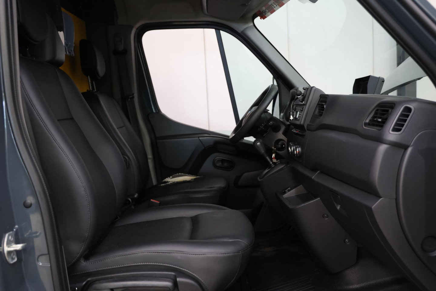 Renault Master 2.3 dCi 150 BAKWAGEN LOWLINER AUTOMAAT