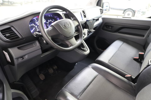 Toyota ProAce Worker 2.0 D-4D 2500KG TREKVERMOGEN