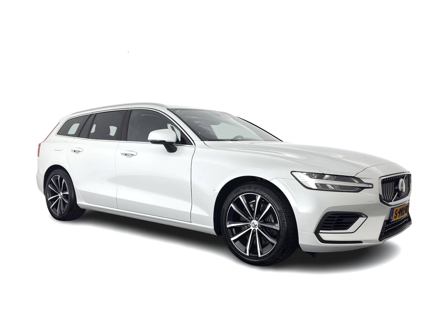 Volvo V60 2.0 T6 Core Bright AWD (Plug-In) {SoH-97%} (INCL-BTW)  Aut. *FULL-LED | DIGI-COCKPIT | CAMERA | HEATED-COMFORTSEATS | KEYLESS | DAB | PRIVACY-GLASS | CARPLAY | NAVI-FULLMAP | TOWBAR | 18''ALU*