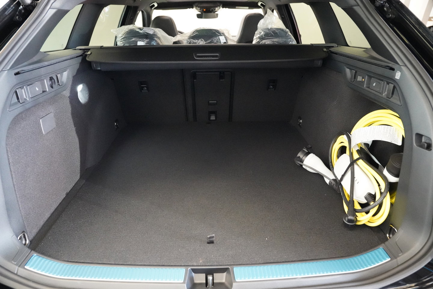 Škoda Superb Combi 1.5 TSI PHEV Sportline Business Climate control Panoramadak Leder Elek. Stoelen Stoel Ventilatie/Verwarming 24 Maanden garantie* (Vraag naar de voorwaarden)