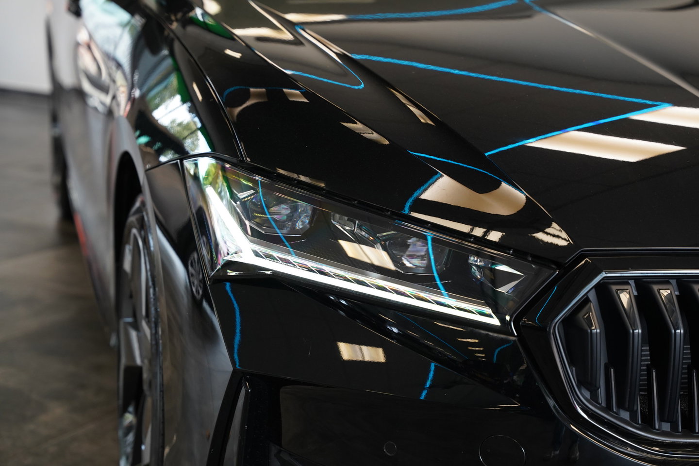 Škoda Superb Combi 1.5 TSI PHEV Sportline Business Climate control Panoramadak Leder Elek. Stoelen Stoel Ventilatie/Verwarming 24 Maanden garantie* (Vraag naar de voorwaarden)