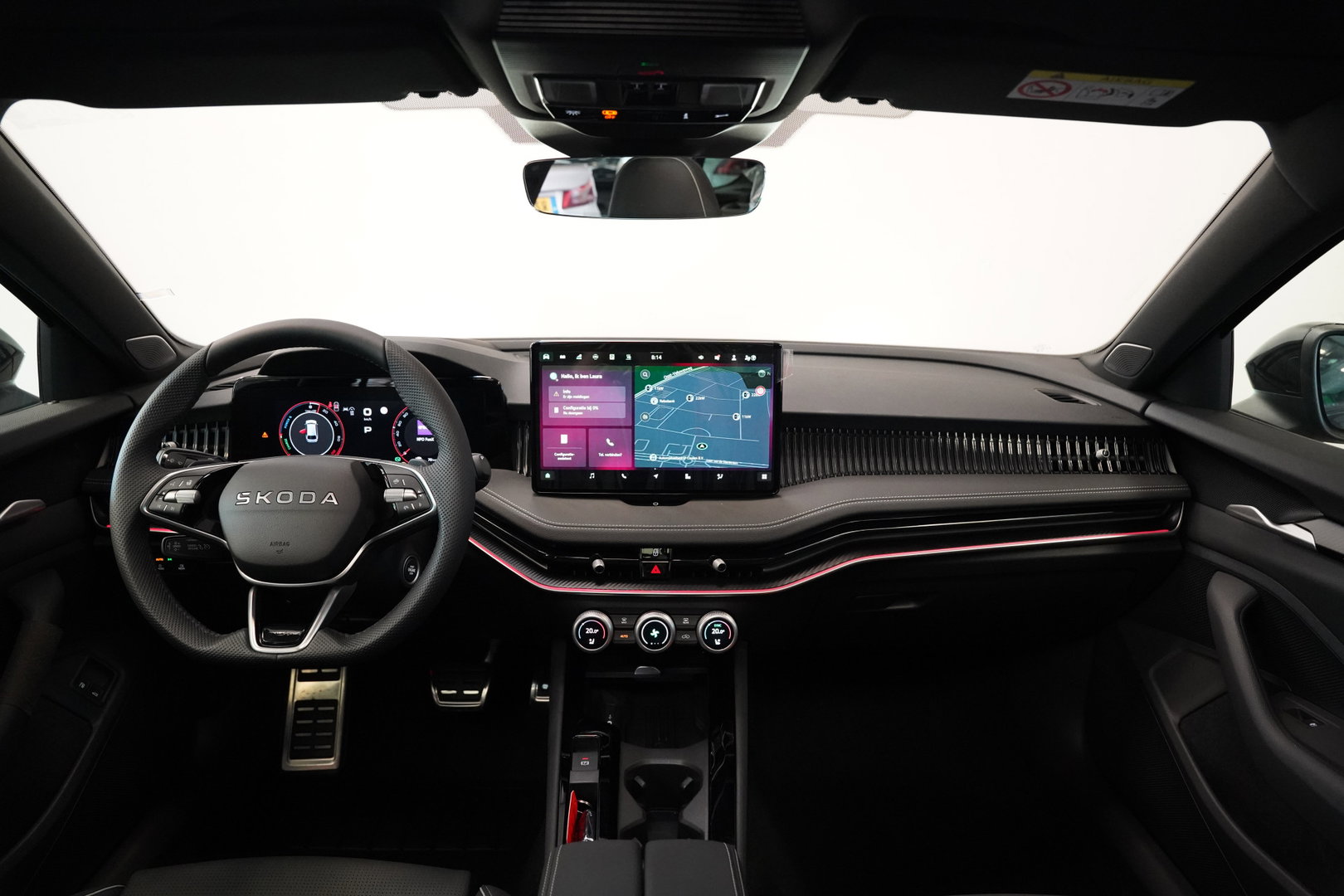 Škoda Superb Combi 1.5 TSI PHEV Sportline Business Climate control Panoramadak Leder Elek. Stoelen Stoel Ventilatie/Verwarming 24 Maanden garantie* (Vraag naar de voorwaarden)
