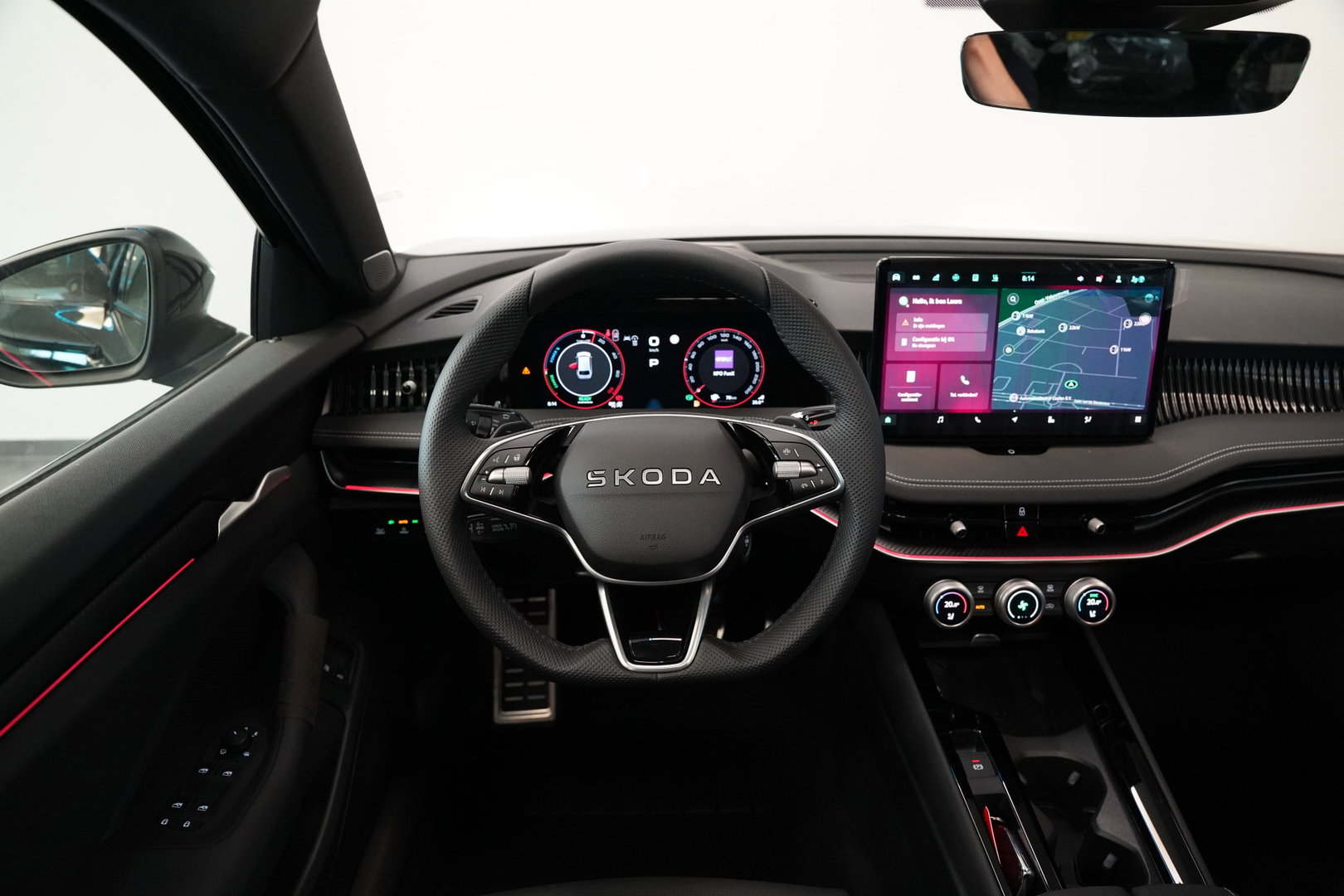Škoda Superb Combi 1.5 TSI PHEV Sportline Business Climate control Panoramadak Leder Elek. Stoelen Stoel Ventilatie/Verwarming 24 Maanden garantie* (Vraag naar de voorwaarden)