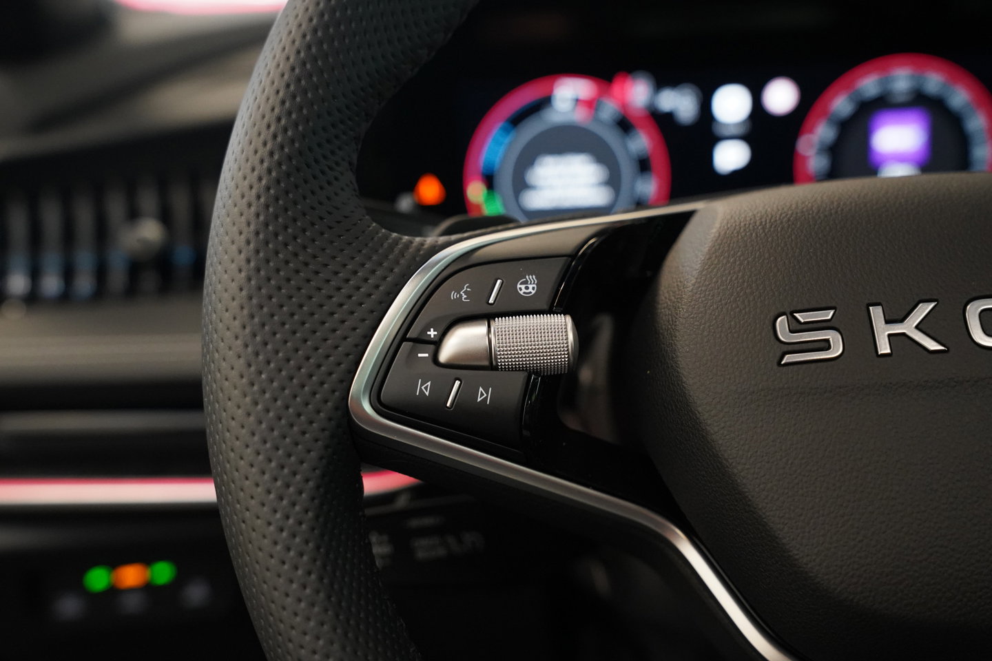 Škoda Superb Combi 1.5 TSI PHEV Sportline Business Climate control Panoramadak Leder Elek. Stoelen Stoel Ventilatie/Verwarming 24 Maanden garantie* (Vraag naar de voorwaarden)