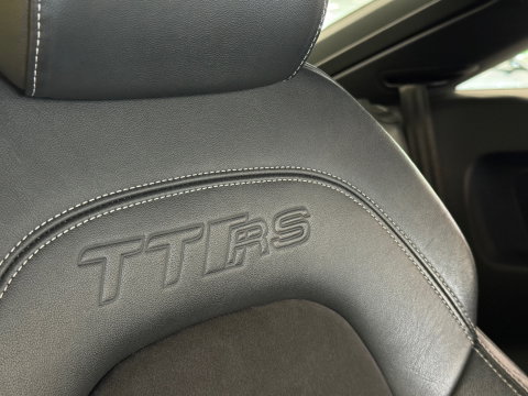 Audi TT 2.5 T TT RS Plus Pro Line | 360 PK! | RS Seats | 20" Licht Metaal | BOSE | Cruise Control | Rijmodus Regeling | Climate Control | Navigatie |