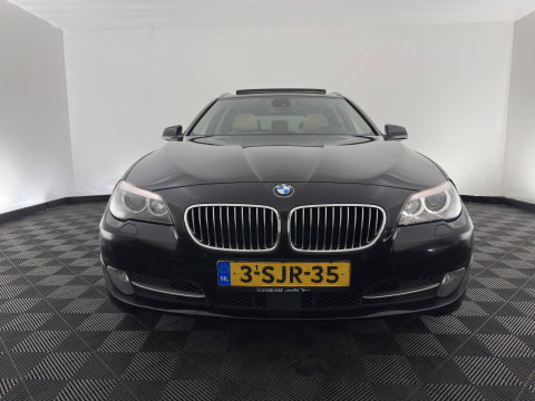 BMW 5 Serie Touring 530d High Executive Aut. *PANO | HEAD-UP | LEATHER | XENON | MEMORY-PACK | BLINDSPOT | HIFI-SOUND | NAVI-FULLMAP | CAMERA | HEATED-COMFORTSEATS | PRIVACY-GLASS | ECC | PDC | CRUISE | 17''ALU*
