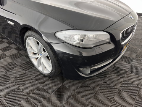 BMW 5 Serie Touring 530d High Executive Aut. *PANO | HEAD-UP | LEATHER | XENON | MEMORY-PACK | BLINDSPOT | HIFI-SOUND | NAVI-FULLMAP | CAMERA | HEATED-COMFORTSEATS | PRIVACY-GLASS | ECC | PDC | CRUISE | 17''ALU*