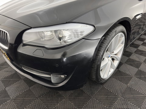 BMW 5 Serie Touring 530d High Executive Aut. *PANO | HEAD-UP | LEATHER | XENON | MEMORY-PACK | BLINDSPOT | HIFI-SOUND | NAVI-FULLMAP | CAMERA | HEATED-COMFORTSEATS | PRIVACY-GLASS | ECC | PDC | CRUISE | 17''ALU*