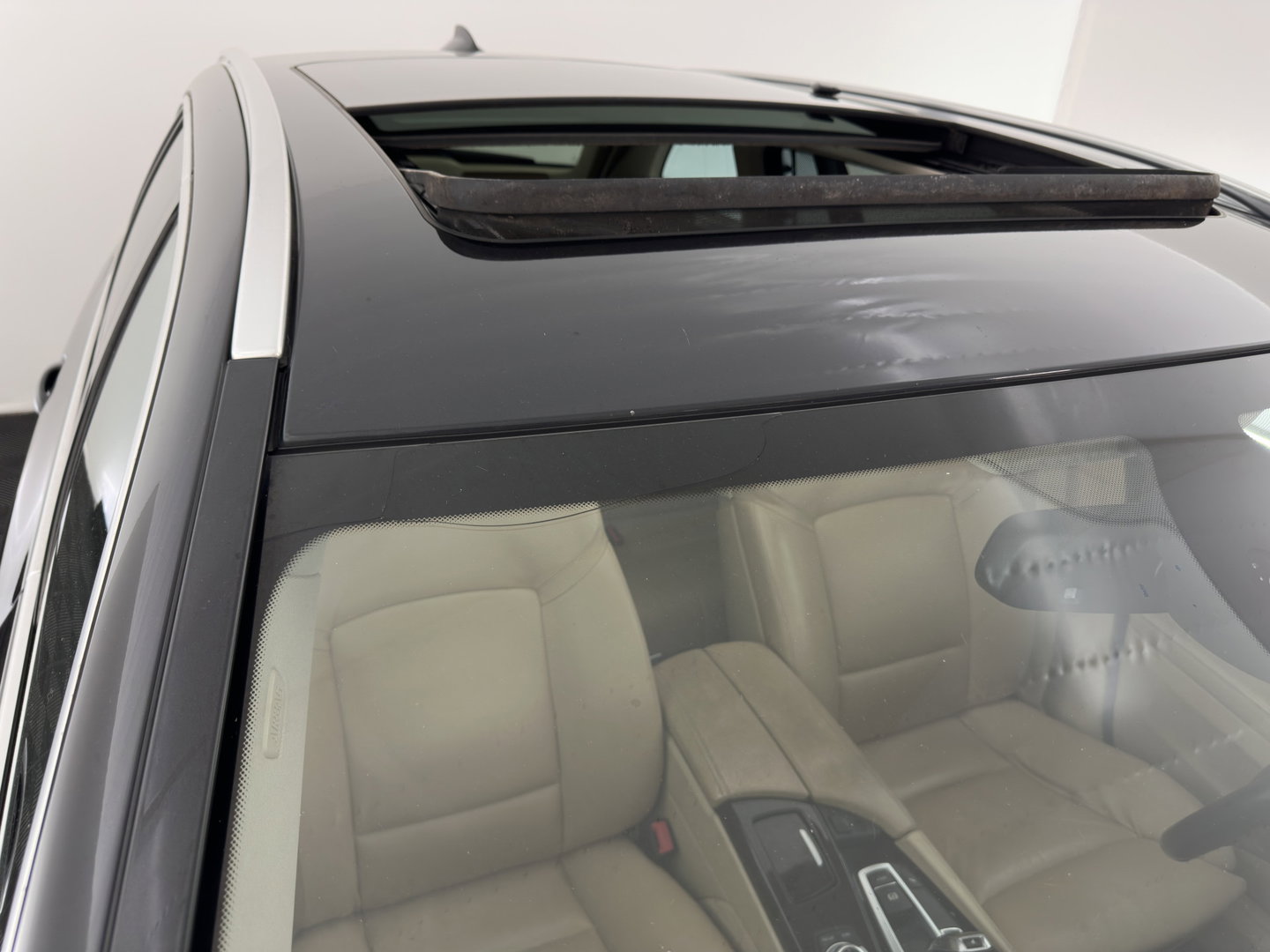 BMW 5 Serie Touring 530d High Executive Aut. *PANO | HEAD-UP | LEATHER | XENON | MEMORY-PACK | BLINDSPOT | HIFI-SOUND | NAVI-FULLMAP | CAMERA | HEATED-COMFORTSEATS | PRIVACY-GLASS | ECC | PDC | CRUISE | 17''ALU*