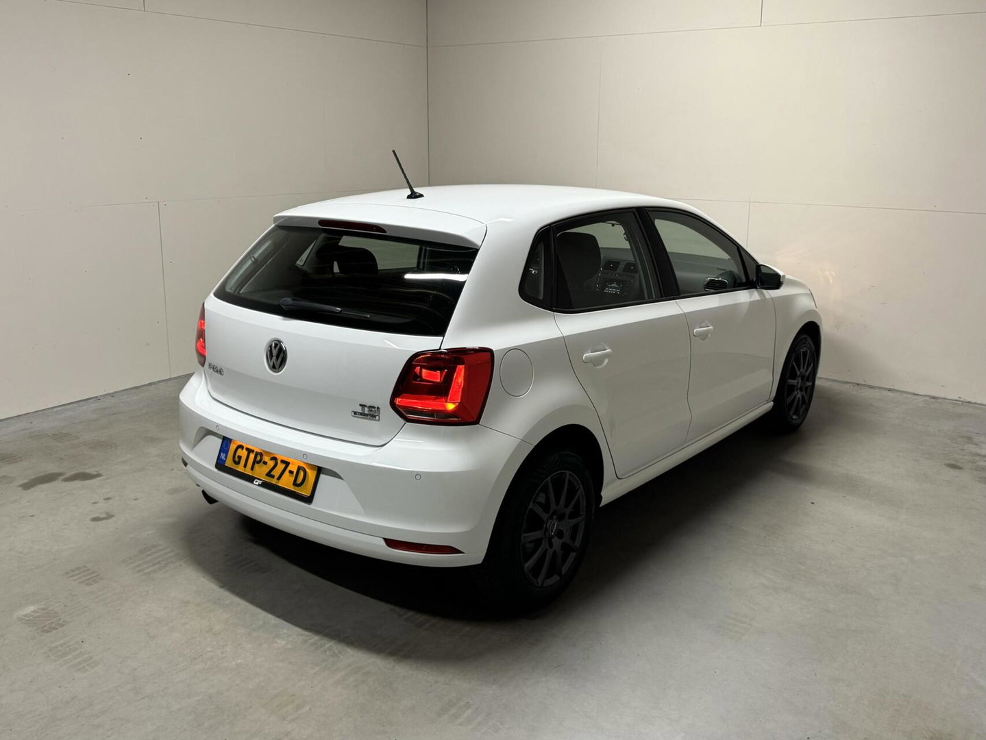 Volkswagen Polo 1.2 TSI Comfortline Airco Cruise PDC