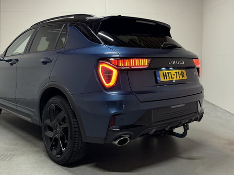 Lynk & Co 01 1.5 Plug-in Black Edition Pano Sfeer. CarPlay 360° Trekh.