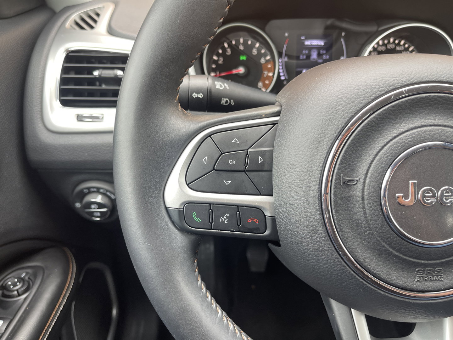 Jeep Compass 1.4 MultiAir Longitude | Apple Carplay | Origineel Nederlands | Cruise Control | Isofix | Lichtmetaal 17'' | Airconditioning |