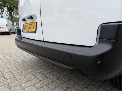 Peugeot Partner 1.2 PureTech Premium / benzine grijs kenteken / euro 6 / vaste prijs rijklaar € 11.750 ex btw / lease vanaf € 198 / airco / cruise / navi / raam in de schuifdeur / Apple Carplay Android auto