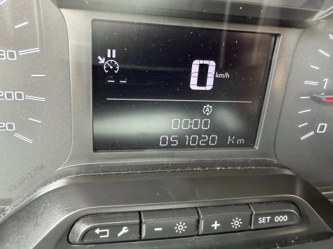 Peugeot Partner 1.2 PureTech Premium / benzine grijs kenteken / euro 6 / vaste prijs rijklaar € 11.750 ex btw / lease vanaf € 198 / airco / cruise / navi / raam in de schuifdeur / Apple Carplay Android auto
