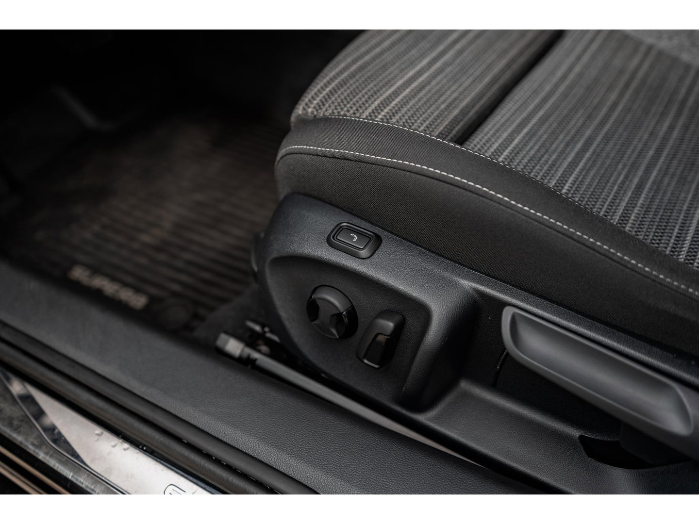 Škoda Superb Combi 1.5 TSI PHEV Selection | TREKHAAK | SUNSET | 18"