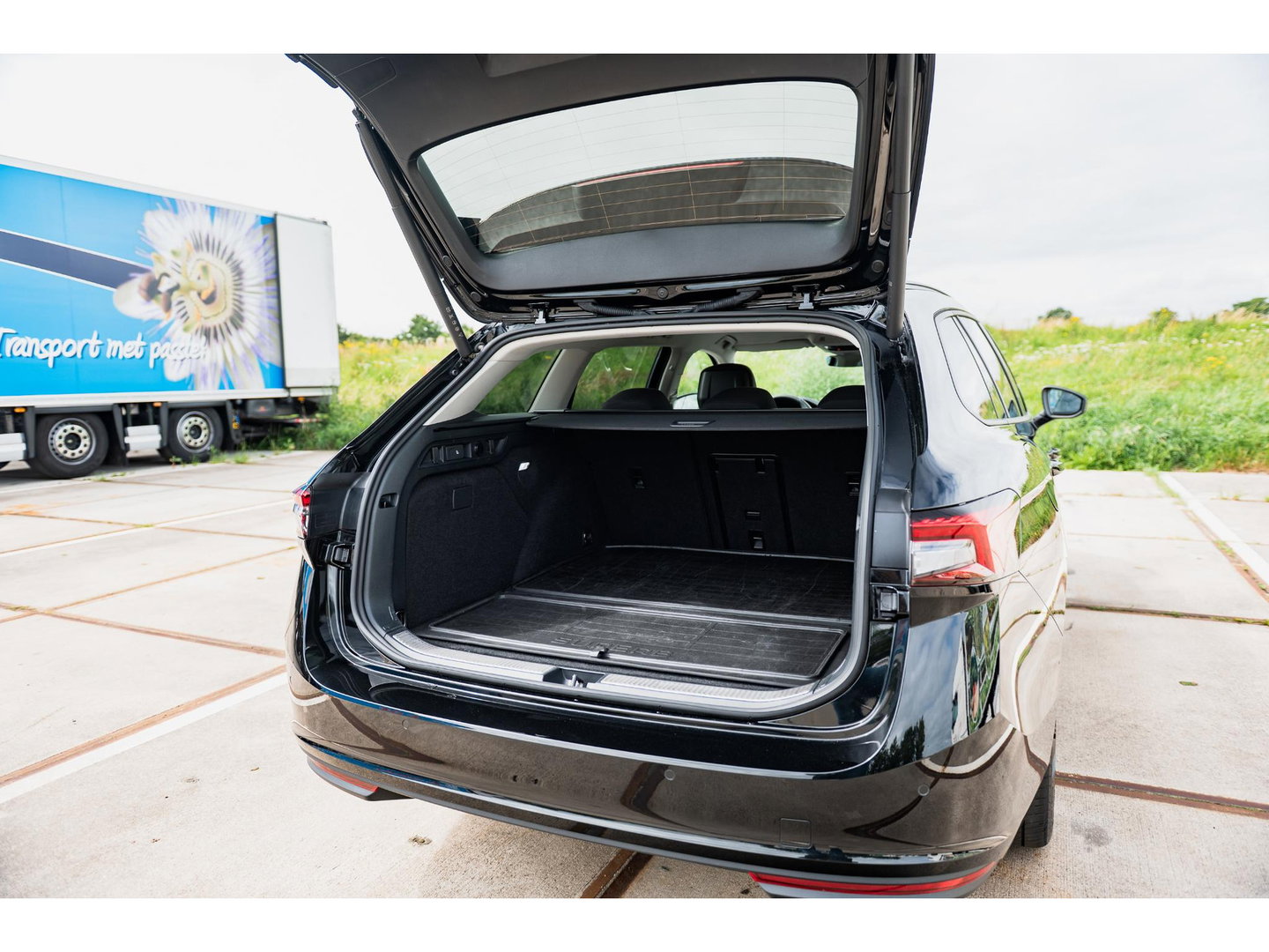 Škoda Superb Combi 1.5 TSI PHEV Selection | TREKHAAK | SUNSET | 18"