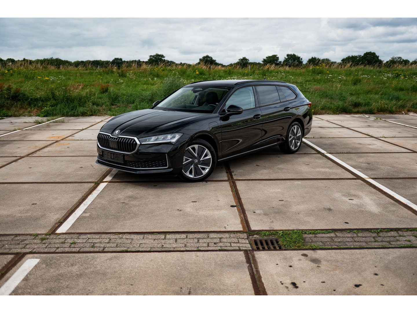 Škoda Superb Combi 1.5 TSI PHEV Selection | TREKHAAK | SUNSET | 18"
