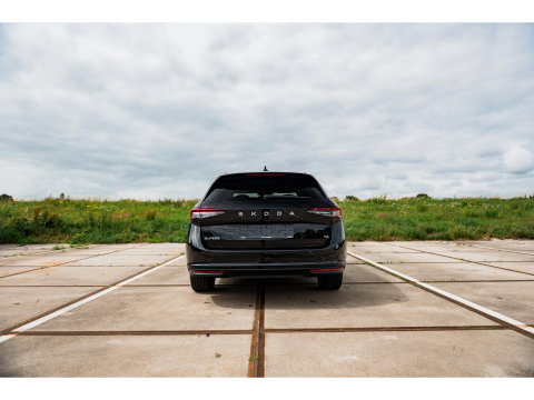 Škoda Superb Combi 1.5 TSI PHEV Selection | TREKHAAK | SUNSET | 18"