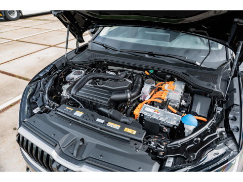 Škoda Superb Combi 1.5 TSI PHEV Selection | TREKHAAK | SUNSET | 18"