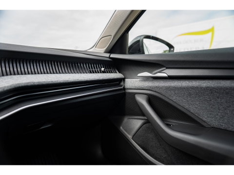 Škoda Superb Combi 1.5 TSI PHEV Selection | TREKHAAK | SUNSET | 18"