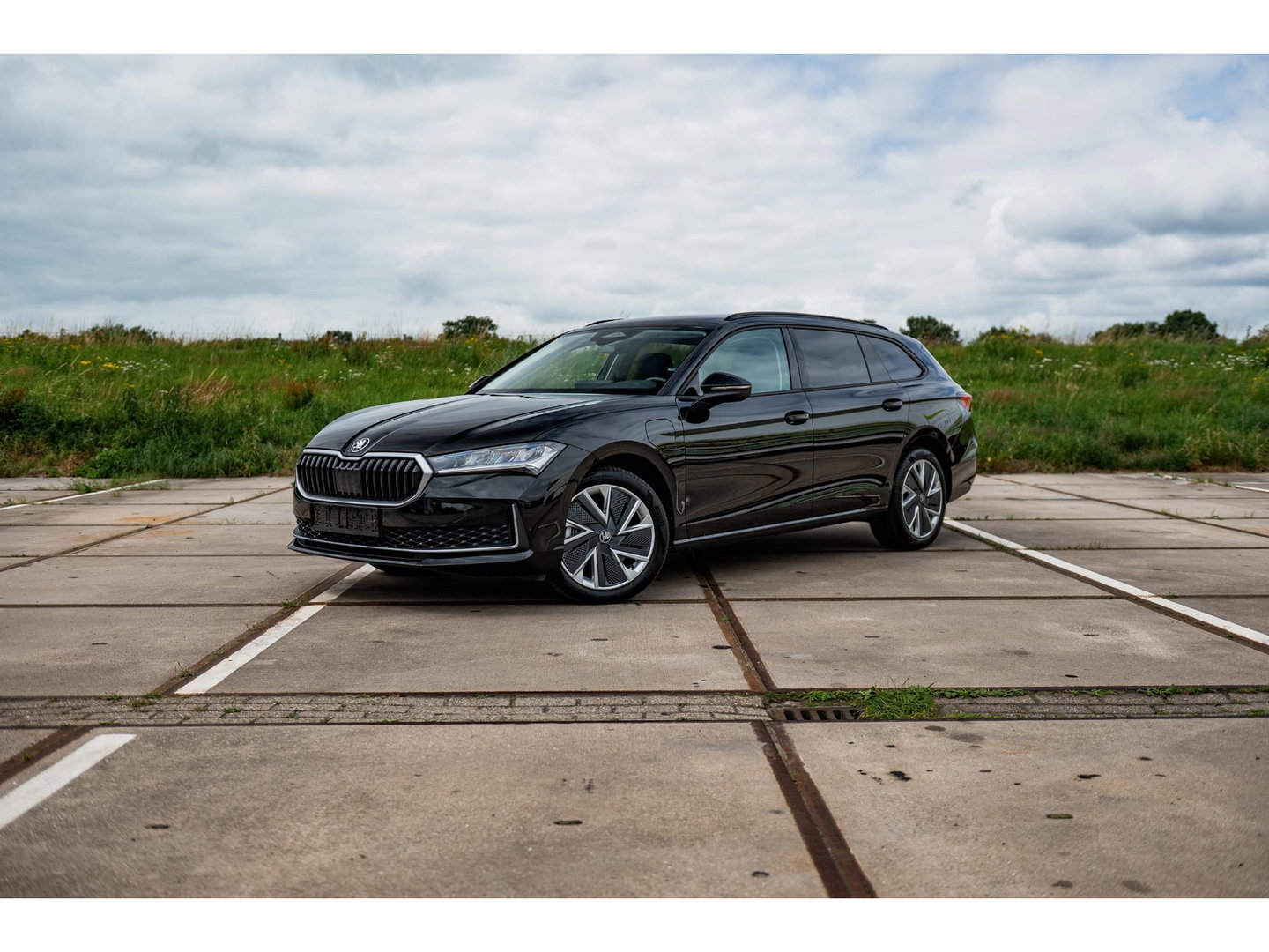 Škoda Superb Combi 1.5 TSI PHEV Selection | TREKHAAK | SUNSET | 18"