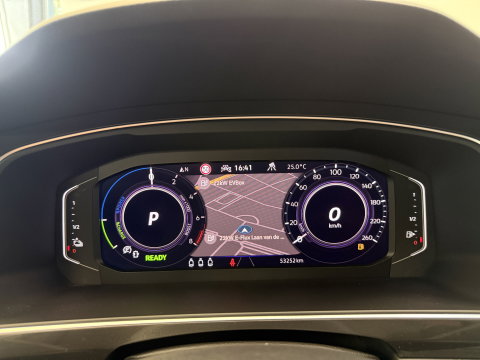 Volkswagen Tiguan 1.4 TSI eHybrid R-Line Business Leder Panoramadak IQ-light Elec.Trekhaak!