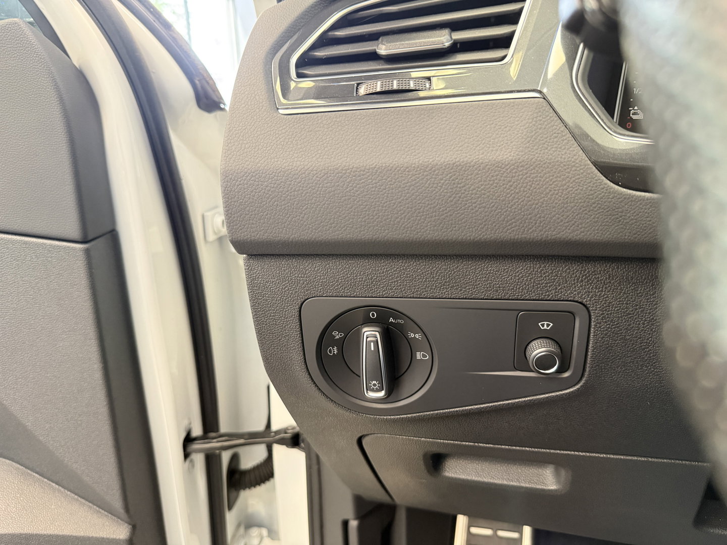Volkswagen Tiguan 1.4 TSI eHybrid R-Line Business Leder Panoramadak IQ-light Elec.Trekhaak!