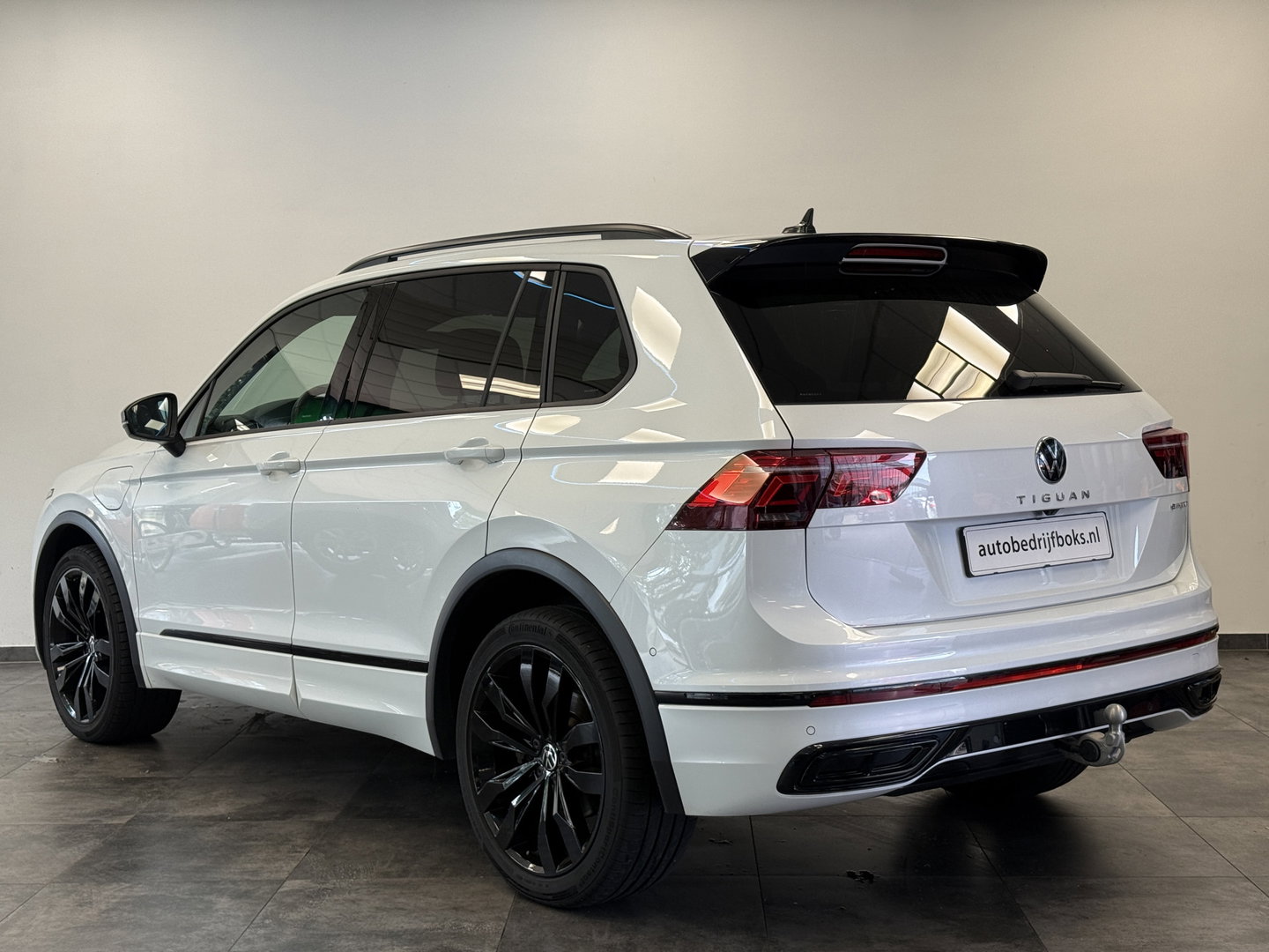 Volkswagen Tiguan 1.4 TSI eHybrid R-Line Business Leder Panoramadak IQ-light Elec.Trekhaak!