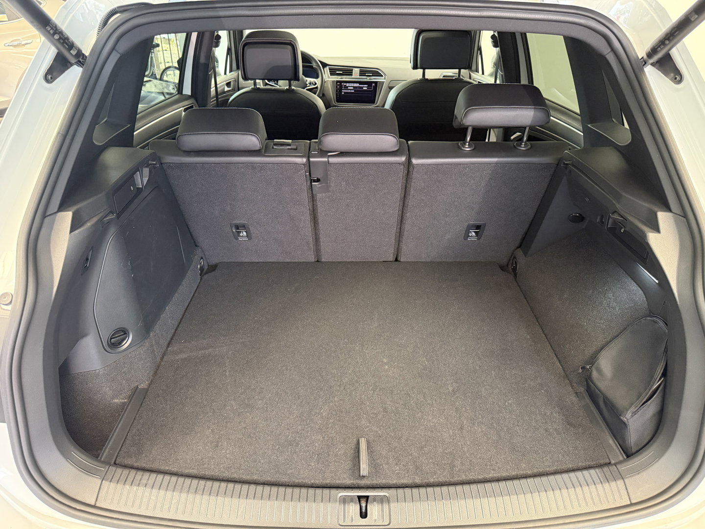Volkswagen Tiguan 1.4 TSI eHybrid R-Line Business Leder Panoramadak IQ-light Elec.Trekhaak!