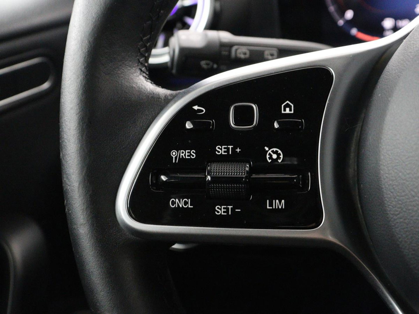 Mercedes-Benz A-Klasse 250e Style | SOH 92% | Stoelverwarming | Sfeerverlichting | Keyless | Camera | Navigatie | Widescreen | Half leder | Side Assist | Climate control | Bluetooth | PHEV | Plug In