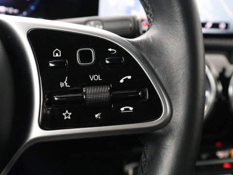 Mercedes-Benz A-Klasse 250e Style | SOH 92% | Stoelverwarming | Sfeerverlichting | Keyless | Camera | Navigatie | Widescreen | Half leder | Side Assist | Climate control | Bluetooth | PHEV | Plug In