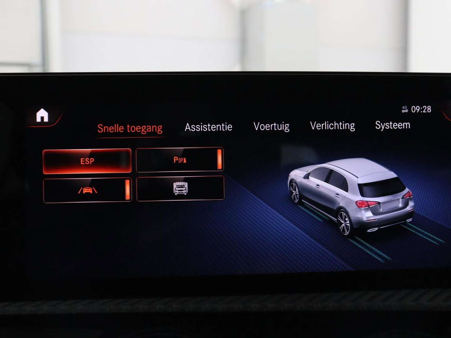 Mercedes-Benz A-Klasse 250e Style | SOH 92% | Stoelverwarming | Sfeerverlichting | Keyless | Camera | Navigatie | Widescreen | Half leder | Side Assist | Climate control | Bluetooth | PHEV | Plug In
