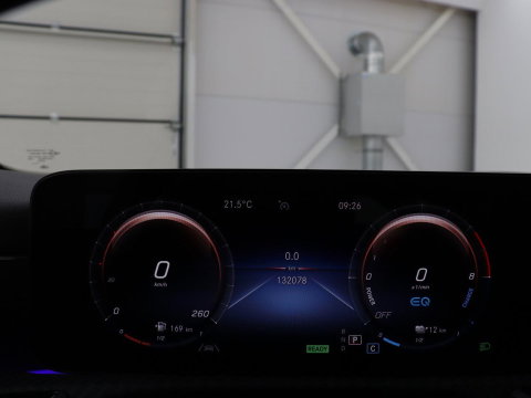 Mercedes-Benz A-Klasse 250e Style | SOH 92% | Stoelverwarming | Sfeerverlichting | Keyless | Camera | Navigatie | Widescreen | Half leder | Side Assist | Climate control | Bluetooth | PHEV | Plug In