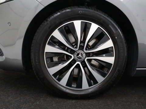 Mercedes-Benz A-Klasse 250e Style | SOH 92% | Stoelverwarming | Sfeerverlichting | Keyless | Camera | Navigatie | Widescreen | Half leder | Side Assist | Climate control | Bluetooth | PHEV | Plug In