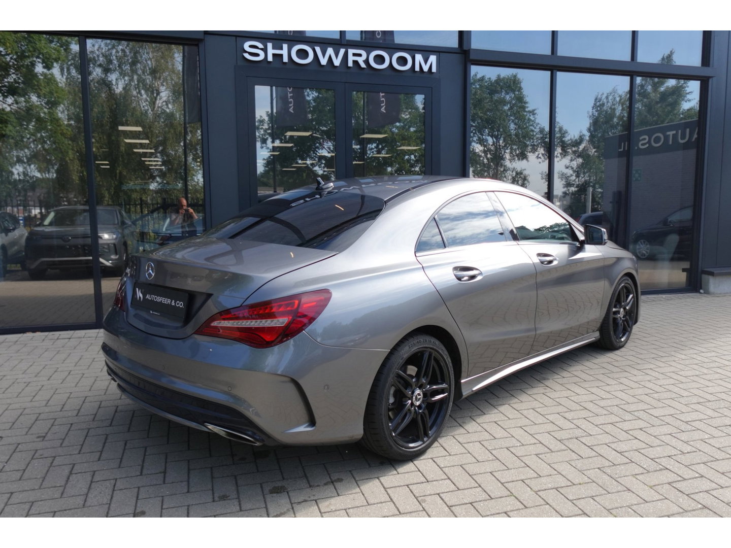 Mercedes-Benz CLA-Klasse 180 Business Solution AMG STOELVERW CAM CRUISE'