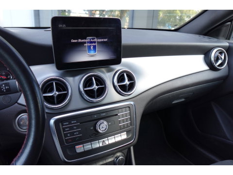 Mercedes-Benz CLA-Klasse 180 Business Solution AMG STOELVERW CAM CRUISE'