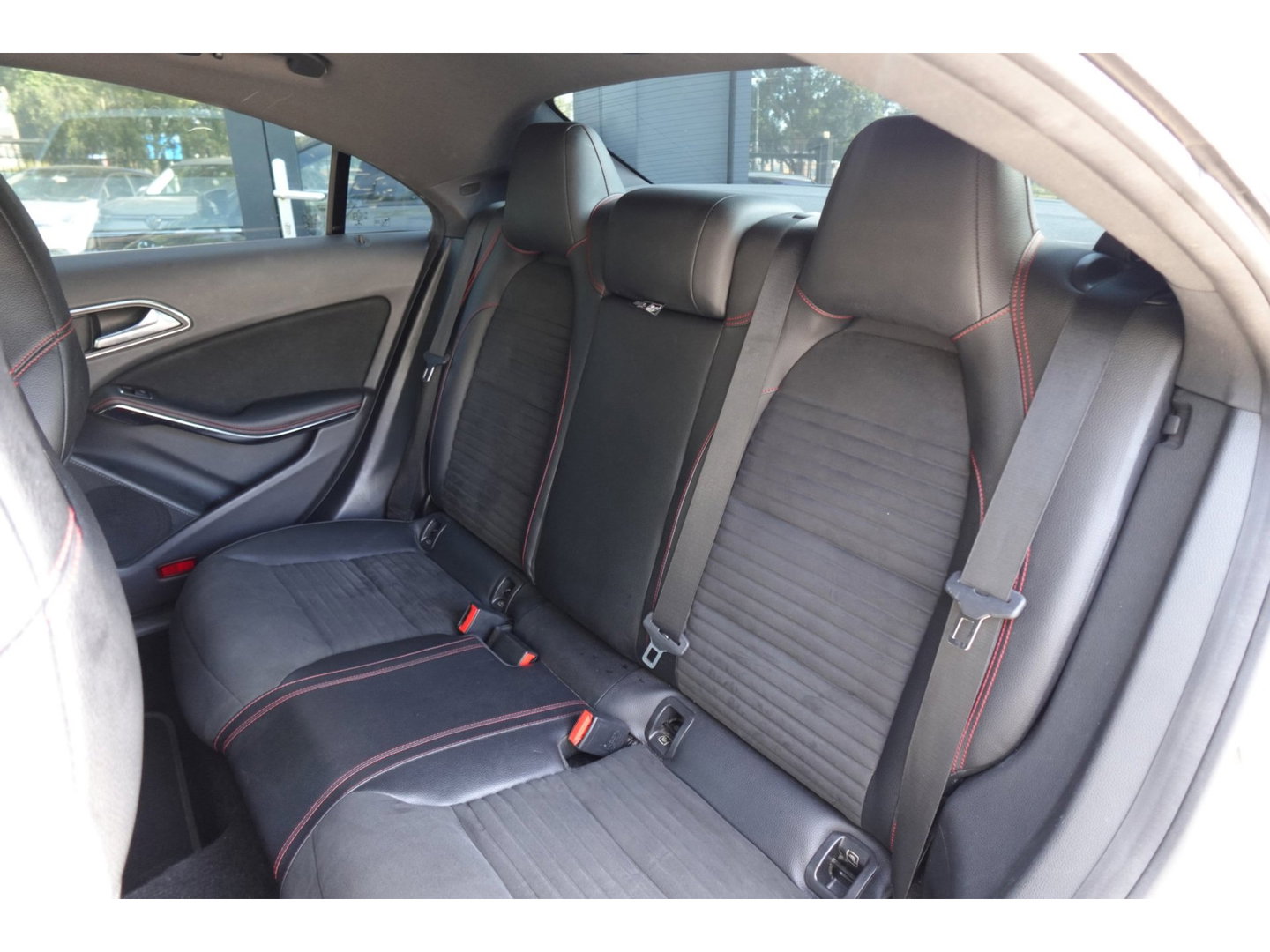 Mercedes-Benz CLA-Klasse 180 Business Solution AMG STOELVERW CAM CRUISE'