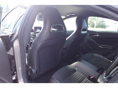 Mercedes-Benz CLA-Klasse 180 Business Solution AMG STOELVERW CAM CRUISE'