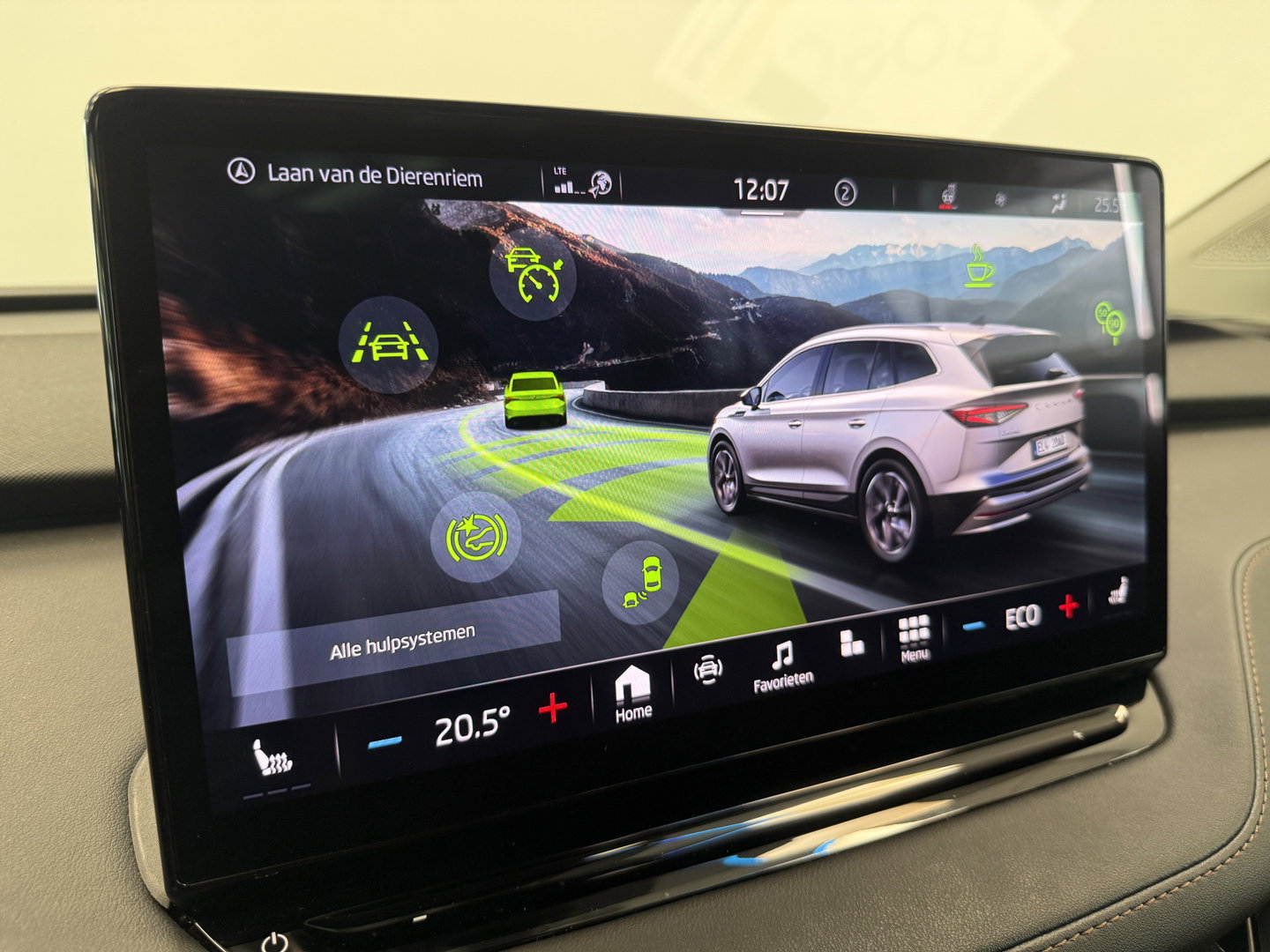 Škoda Enyaq iV 80 SOH 91% Panoramadak Trekhaak Wegklapbaar Warmtepomp 24 Maanden garantie* (Vraag naar de voorwaarden)