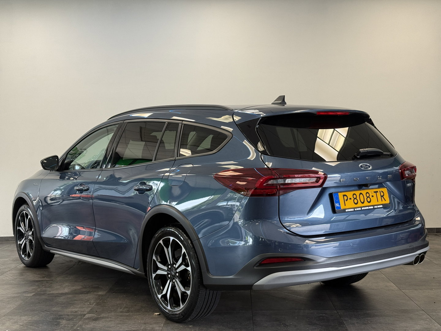 Ford Focus Wagon 1.0 EcoBoost Hybrid Active X ACC PDC Camera NAP 24 Maanden garantie* (Vraag naar de voorwaarden)