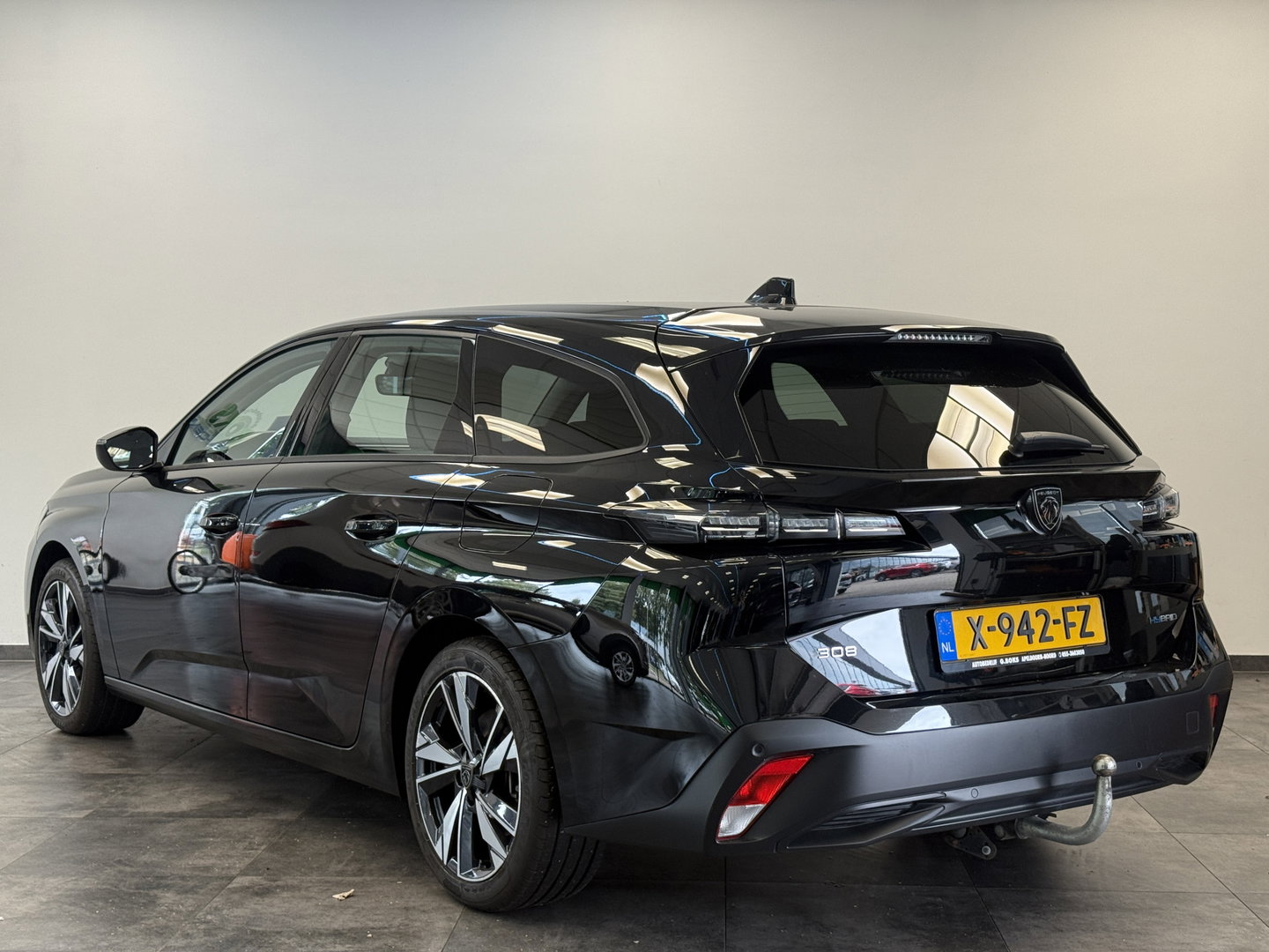 Peugeot 308 SW 1.6 Plug-in Hybrid 180 Active Pack Business Carplay/Android Auto PDC 24 Maanden garantie* (Vraag naar de voorwaarden)