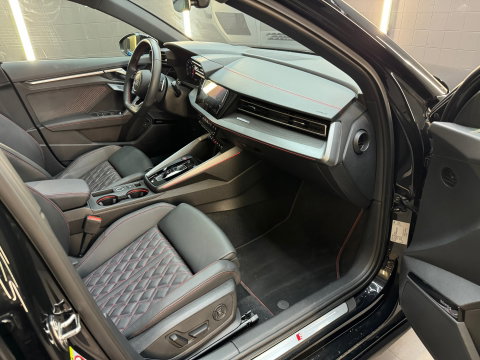 Audi S3 Sportback 2.0 TFSI quattro Pano|HuD|Sonos|Akrapovic