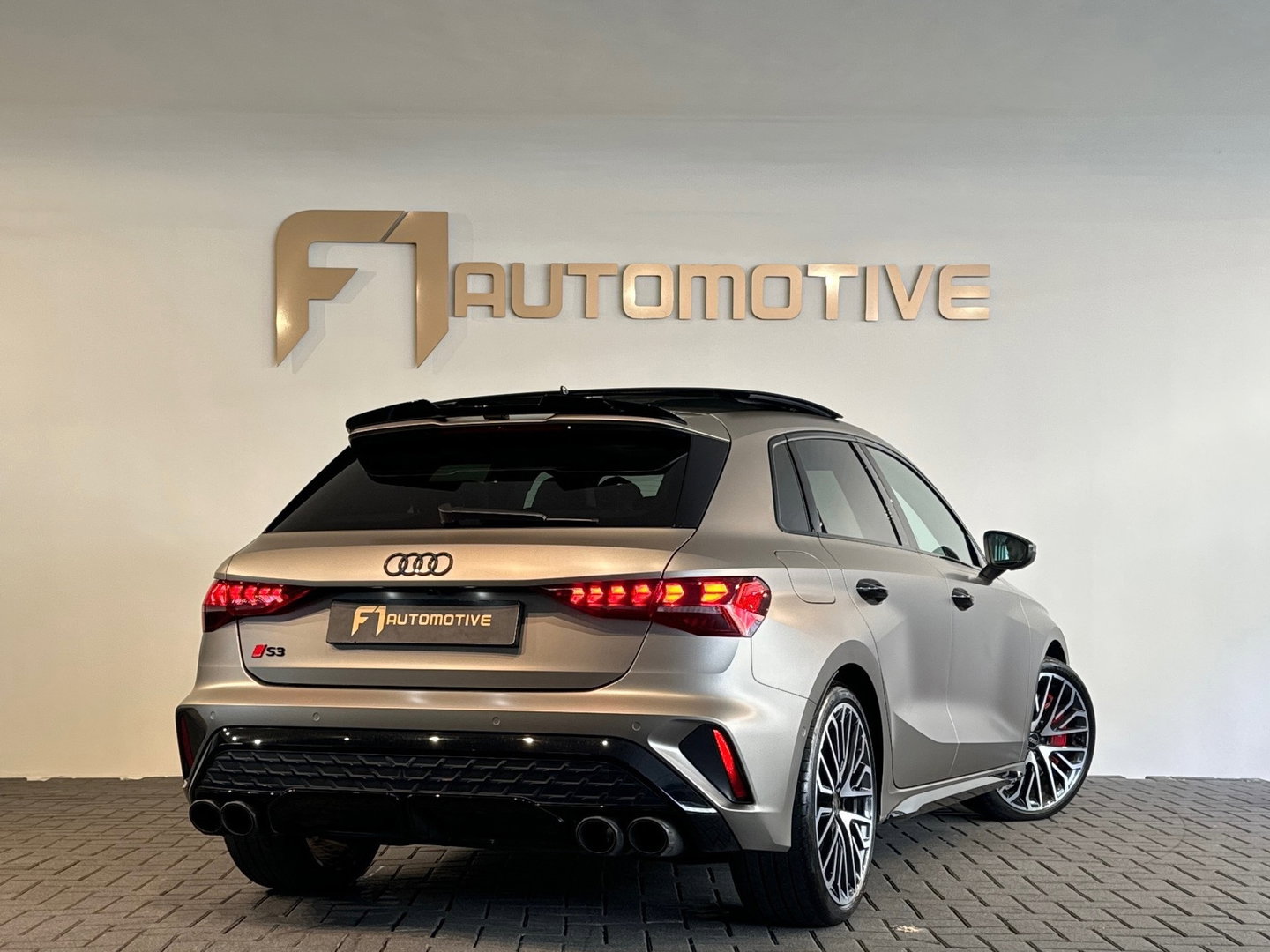 Audi S3 Sportback 2.0 TFSI quattro Pano|HuD|Sonos|Akrapovic