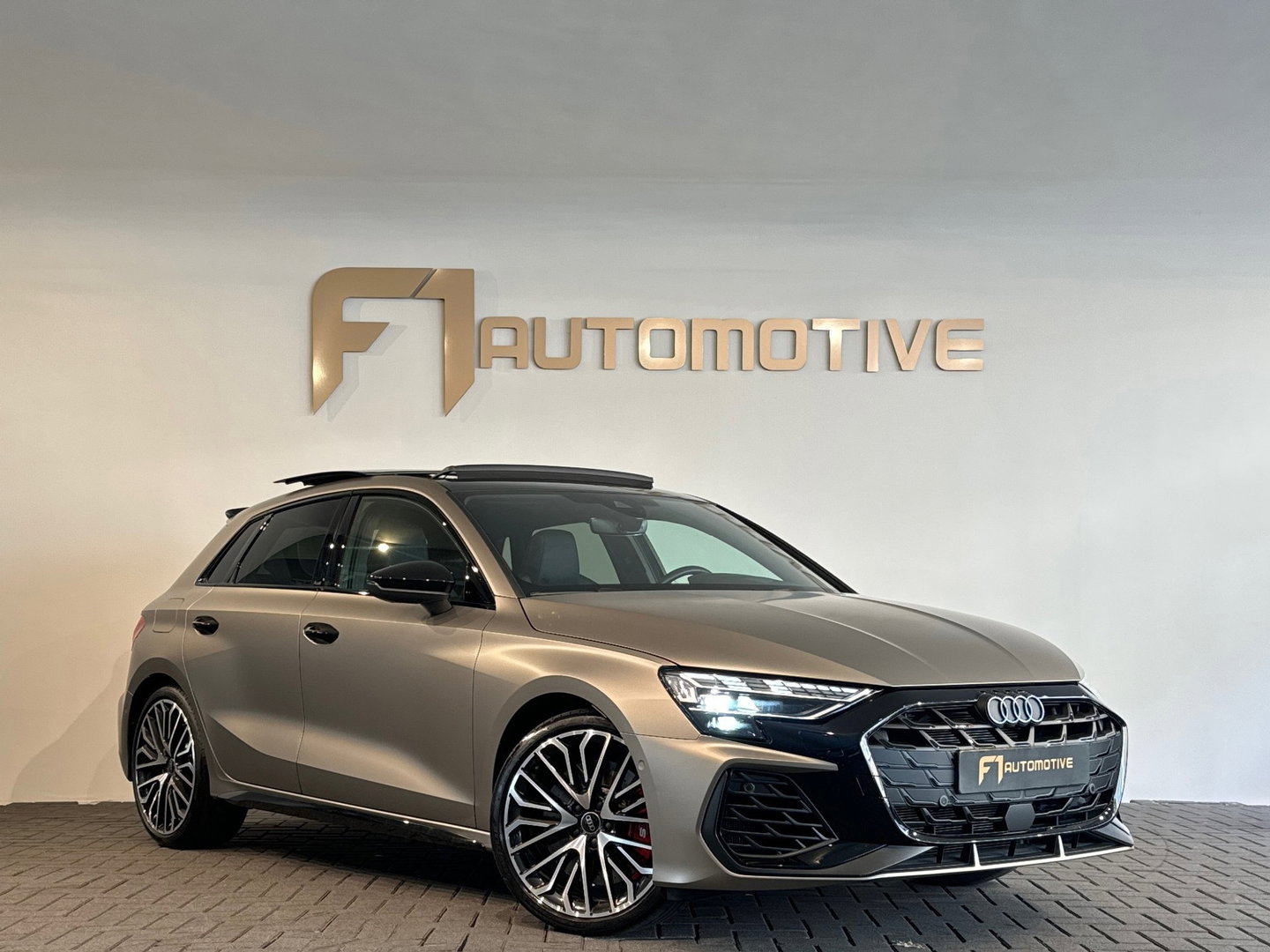 Audi S3 Sportback 2.0 TFSI quattro Pano|HuD|Sonos|Akrapovic