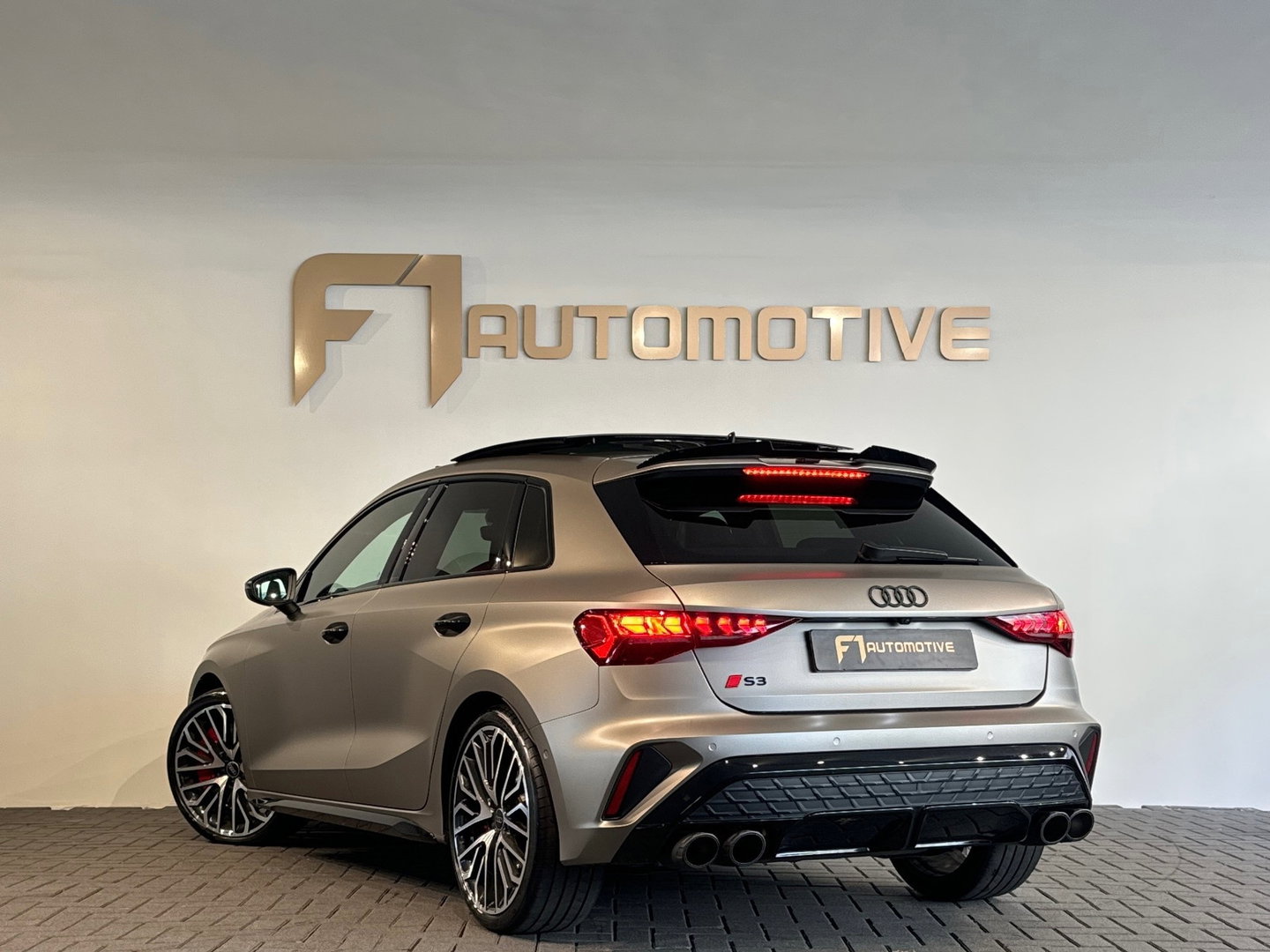 Audi S3 Sportback 2.0 TFSI quattro Pano|HuD|Sonos|Akrapovic